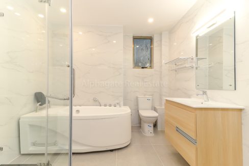 Alphagate West Peak Web Version 4 Bedroom 16